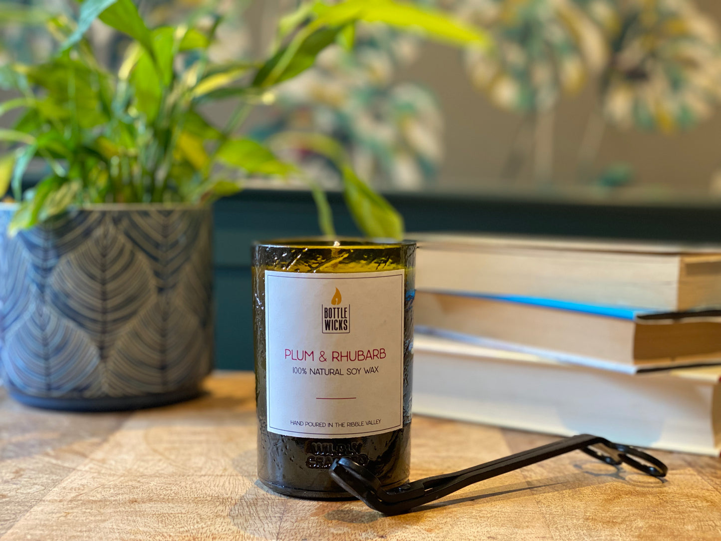 Plum and Rhubarb 300ml Candle